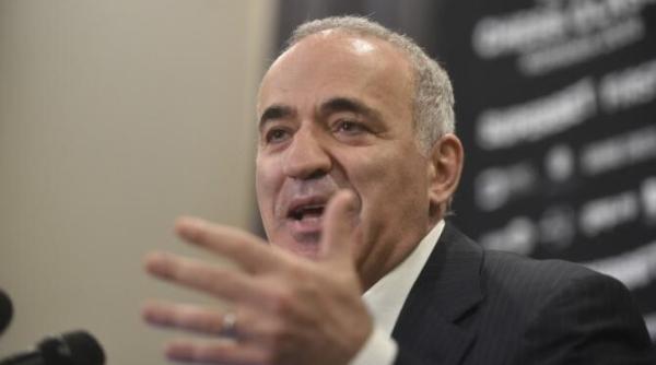 kasparov si hodorkovski atrag atentia asupra interdictiei generale de vize ue pentru rusi nu putem sa ii impingem la o parte