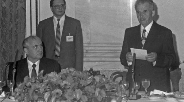 sa mai traim noi pana atunci tovarase ce voia gorbaciov de la romania si implicarea in rasturnarea lui ceausescu daca eu nu o sa ti spun adevarul nimeni nu o va face