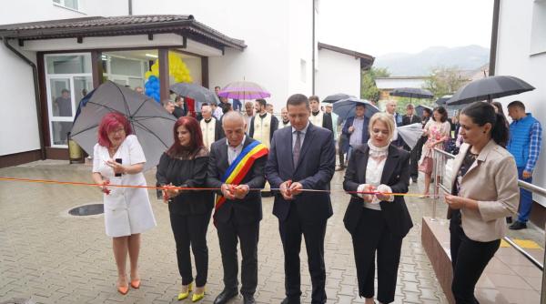 corneliu stefan la buciumeni avem printre cele mai frumoase scoli din mediul rural din judetul dambovita