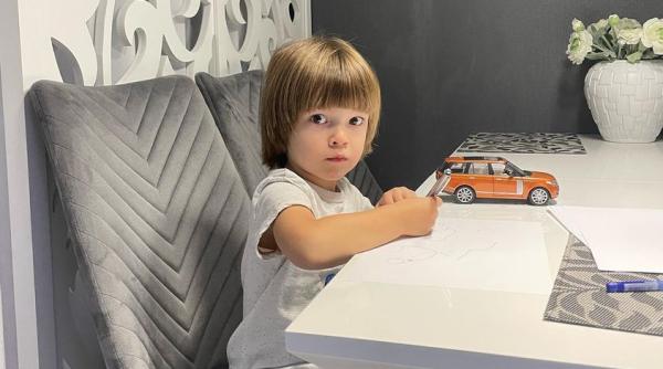 mama lui sasa baiatul de 4 ani din kiev ucis de razboiul lui putin mesaj dureros cred ca ai spus lumii intregi cat de groaznice nedrepte si inutile sunt razboaiele ce groaza si durere aduc