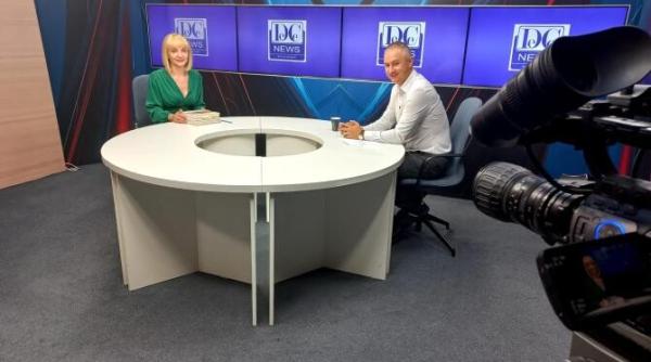 de ce citim despre poezia care ne salveaza