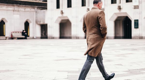 beneficiile uimitoare ale mersului pe jos dupa masa ce se intampla in corp dupa o plimbare de doar 2 minute