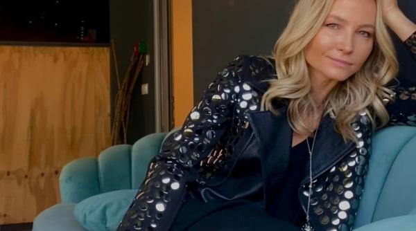 ma uit in jur si vad tot mai putini barbati in adevaratul sens al cuvantului multi inchipuiti barbati in schimb atata se lamenteaza atata se aranjeaza atatea creme de fata au atatea boli au ata