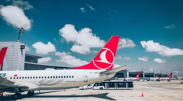 s au scumpit biletele de avion cat au platit in medie turistii in perioada vacantei