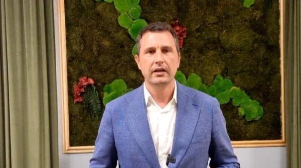 blue air a suspendat zborurile t nczos barna sa reia zborurile imediat ministerul transporturilor nu a conditionat activitatea companiei in acest fel