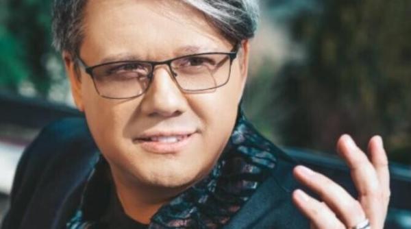 fuego da cartile pe fata asta sunt deloc perfect cu multe defecte artistul si a lansat o carte de confesiuni