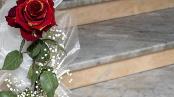 lustruiti scarile de marmura cu acest remediu uitati de detergentii chimici