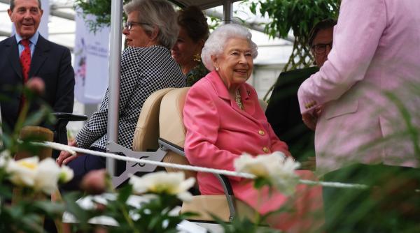 legatura dintre regele mihai si regina angliei