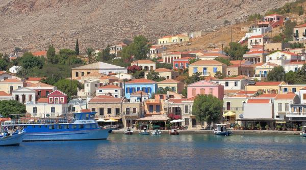 caz socant intr o statiune celebra din grecia o turista a fost violata de un grup barbati