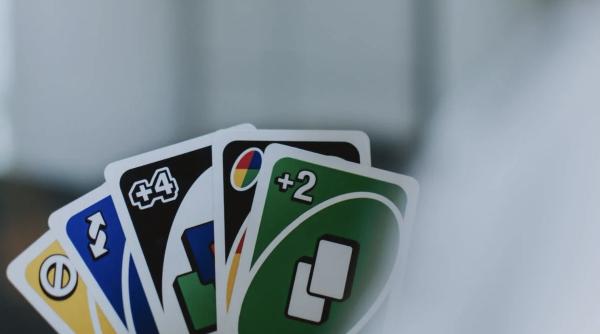 jocuri de carti grozave care se pot juca in doi