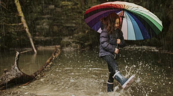 alerta de ploi in toata tara ultimele zile de plaja gabriela bancilla anm pe litoral vremea se raceste