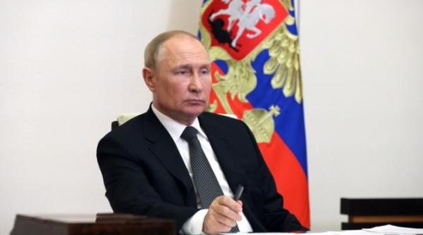 lui putin i se cere demisia zeci de deputati municipali sprijina petitia prin care se doreste schimbarea liderului de la kremlin