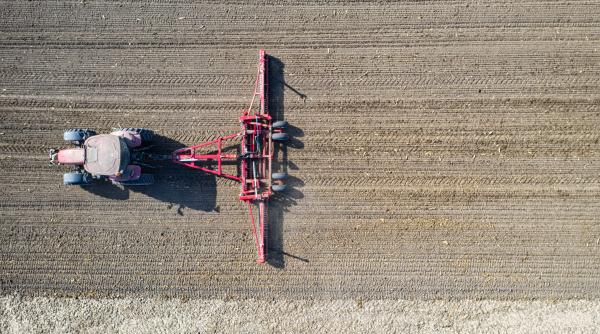 ministrul agriculturii din tarile de jos a demisionat dupa ce pozitiile sale green deal au starnit furia fermierilor nu am fost omul potrivit la locul potrivit