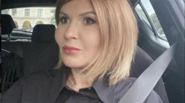 modernizarea trecerii la nivel cu calea ferata sabotata de un sac de plastic elena cristian poate vad pozele si domnii grindeanu si simu daca marele proiect nu e in drumul lor