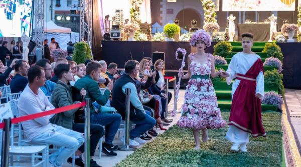 oana bulai femeile sunt asemenea florilor si toate florile sunt frumoase