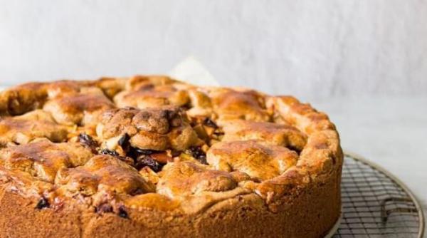 placinta cu mere care are gust de portocale desertul este gata in zece minute