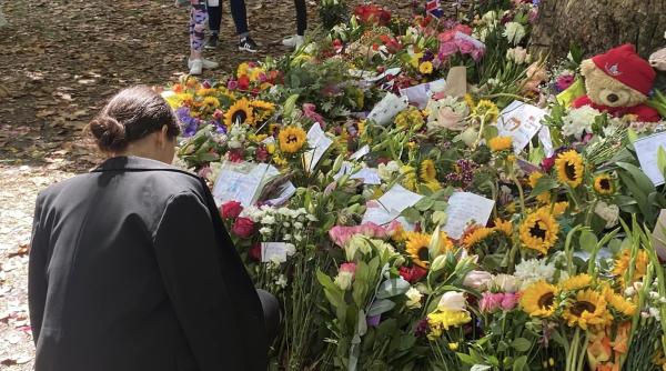 marturia unei romance din londra am uitat ca la ei se munceste si duminica cand e nevoie inclusiv parlamentul