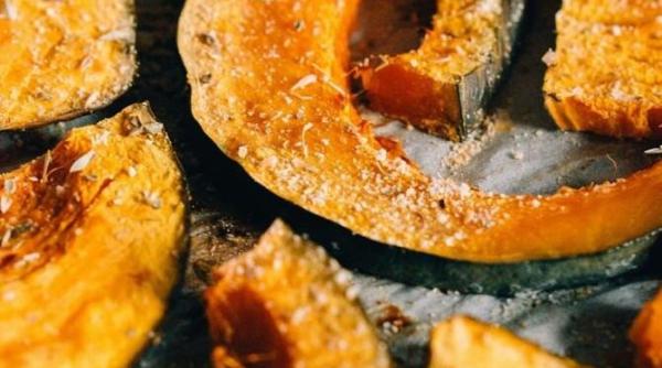 aveti un dovleac nu ratati aceasta reteta se prepara in sos de smantana si este senzational