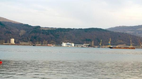 explozie pe santierul naval orsova trei persoane ranite dintre care una in stare grava