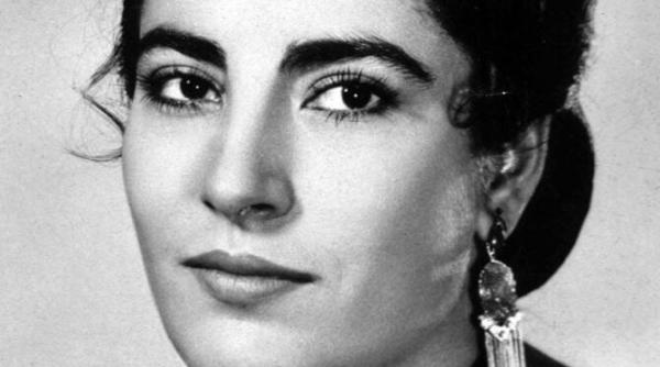 irene papas actrita care a jucat in tunurile din navarone si zorba grecul a murit