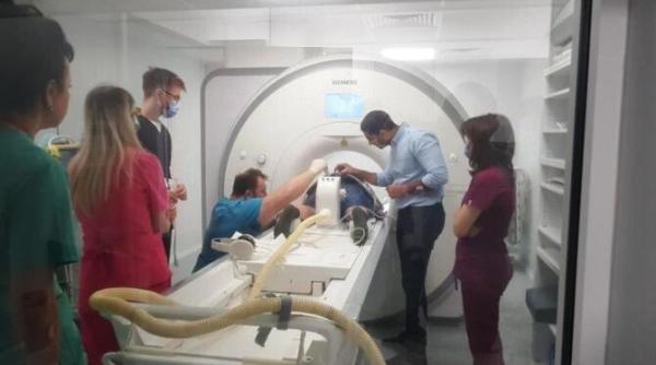 premiera nationala in spitalul militar central primele biopsii de prostata cu ajutorului bratului robotic