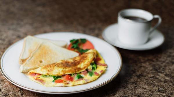 un bucatar de top dezvaluie ingredientul pe care nu ar trebui sa l pui niciodata in omleta