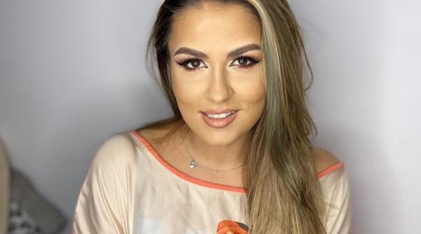 cristina almasan nu vrea sa si boteze religios fetita cu siguranta nu o lasam pe ea sa aleaga