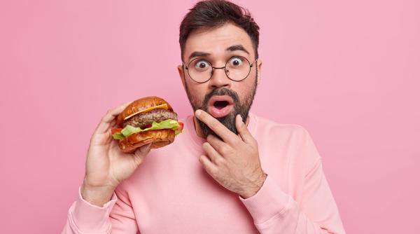 mancatul zilnic la aceasta ora poate creste riscul de cancer