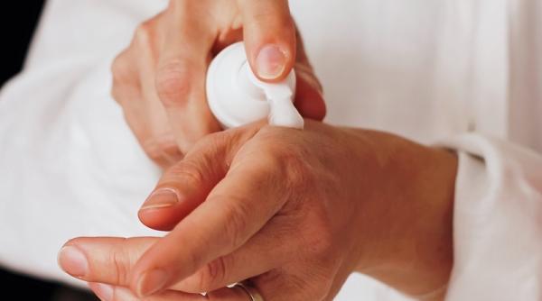 hiperpigmentarea si alte imperfectiuni ale pielii ce factori produc pete intunecate pe fata