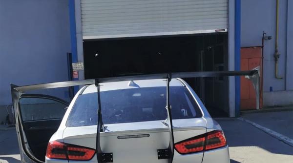 un sofer inventiv i a uimit pe inspectorii rar ce si a facut la masina ii numai buna de uscat rufe sau batut covoare foto