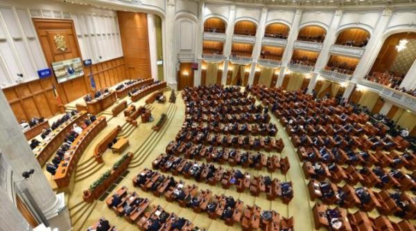 criza economica aduce noi mariri salariale pentru parlamentari si primari cosea e rusinos este o mare bataie de joc