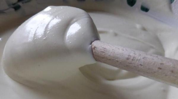 doar amestecati iaurt cu smantana o reteta minunata care va uimi pe toata lumea