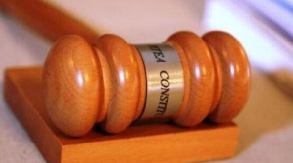 ccr legea privind compensatiile pe bunuri ramase in afara granitelor tarii in urma unor tratate istorice