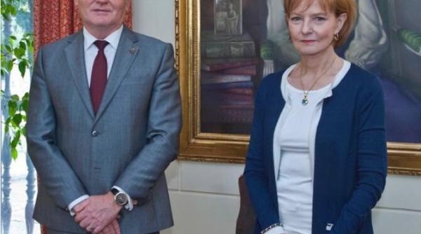 ministrul educatiei sorin cimpeanu la palatul elisabeta alaturi de majestatea sa margareta custodele coroanei