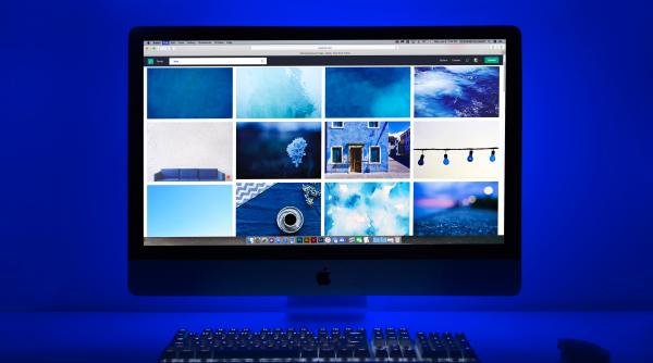 stai prea mult in fata unui ecran un studiu arata ca lumina albastra provoaca imbatranirea accelerata