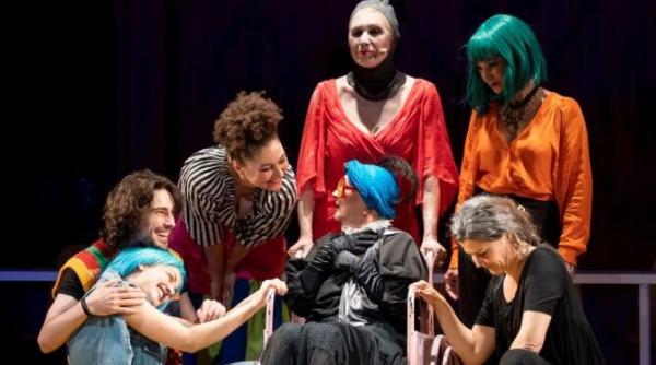 premiera nationala la teatrul nottara fetele pelican o poveste despre o familie moderna