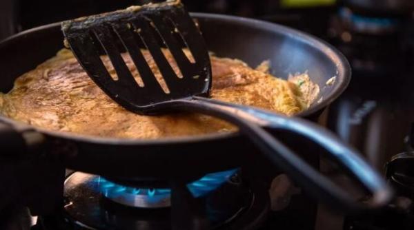 omleta satioasa cu umplutura de cascaval secretul unui mic dejun perfect