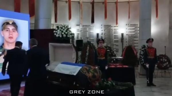 comandantul grupului wagner armata privata a lui putin a fost omorat bucatarul lui putin prezent la funeralii video