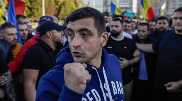 ciocniri simion sosoaca in piata victoriei nenorocitule liderul aur acuzat sa si a pus oamenii sa bata o protestatara