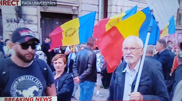 protest 2 octombrie in piata universitatii primele persoane au ajuns deja