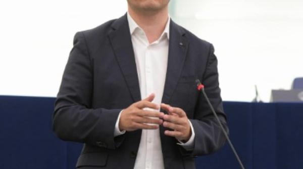 victor negrescu pe solicita 300 de milioane de euro in plus pentru combaterea preturilor la energie si include fonduri pentru aderarea romaniei la spatiul schengen