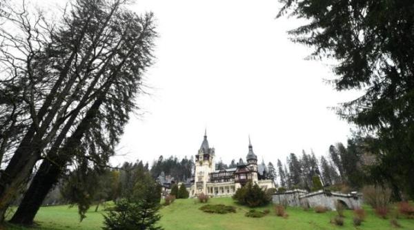 ceremonie dedicata debutului domniei regelui charles al iii lea la castelul peles