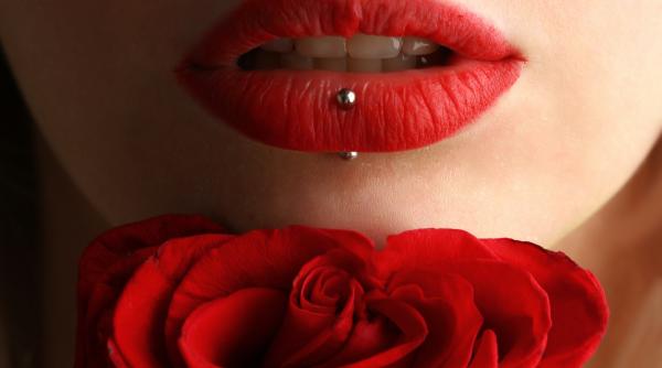 cum se aplica corect rujul in functie de textura sa sfaturi si trucuri