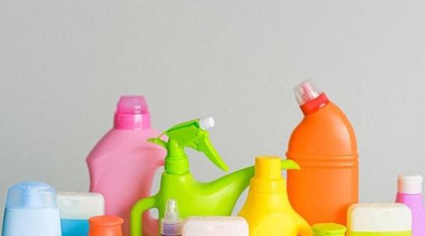 pulverizeaza balsam de rufe in apartament un truc simplu cu rezultate excelente