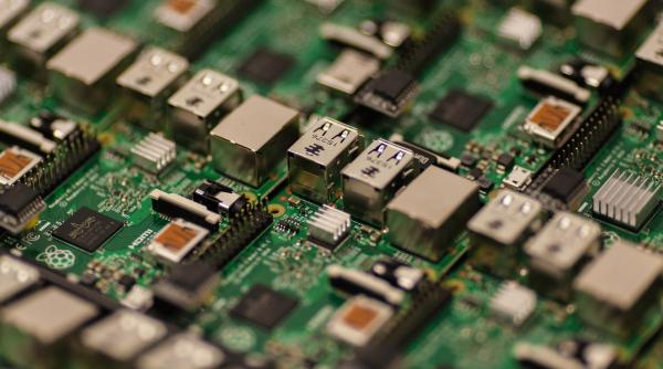 cea mai dura interdictie a sua la exportul de cipuri din china loveste dur in veniturile unor giganti globali de cipuri