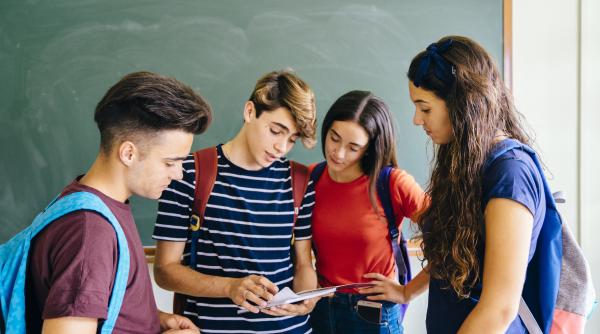 absolventii de gimnaziu care intrerup studiile au mai nou acces la invatamantul dual