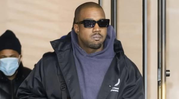 celebrul rapper american kanye west a fost blocat pe twitter si instagram