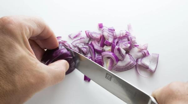 cum taiem ceapa cum o pregatim cum o combinam reguli simple care dau gust