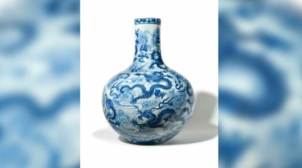 o vaza chinezeasca evaluata initial la 2 000 de euro s a vandut de 4000 de ori mai scump 8 milioane cum a fost posibil