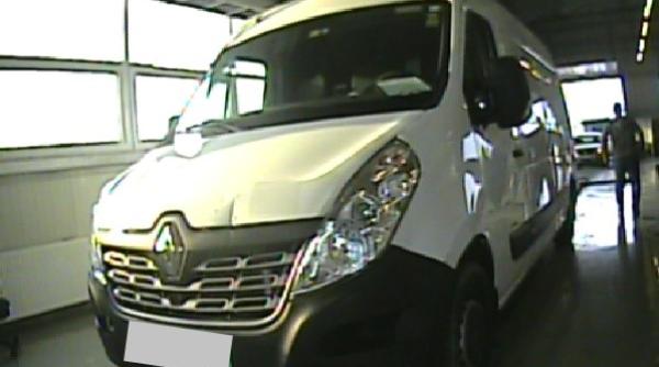 dubita cu franele prinse cu soricei de plastic la rar imagini cu puternic impact emotional